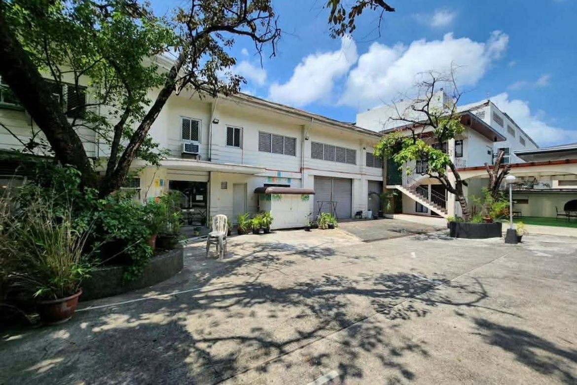 Shophouse for Sale in Central, Quezon City, Metro Manila