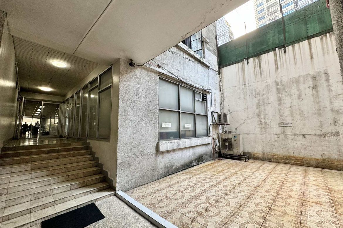 Shophouse for Sale in Ermita, Manila, Metro Manila near LRT-1 United Nations – photo 4