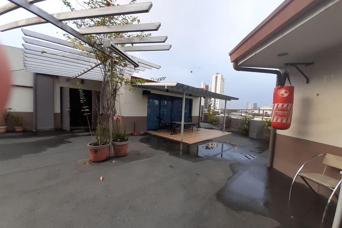 Shophouse for Sale in Highway Hills, Mandaluyong, Metro Manila near MRT-3 Shaw Boulevard – photo 2