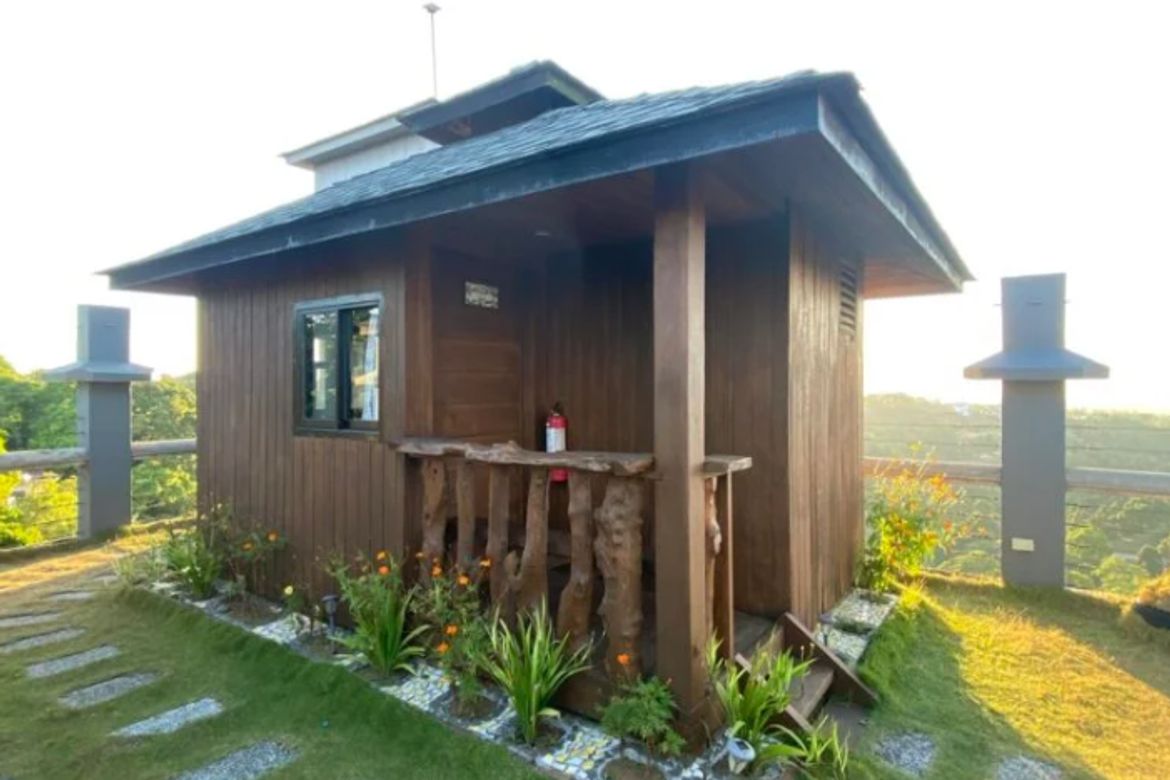 Shophouse for Sale in Iruhin South, Tagaytay, Cavite – photo 3