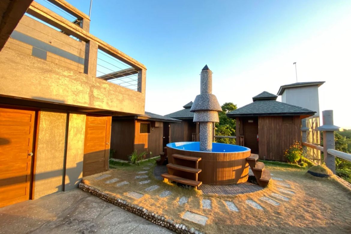 Shophouse for Sale in Iruhin South, Tagaytay, Cavite – photo 6
