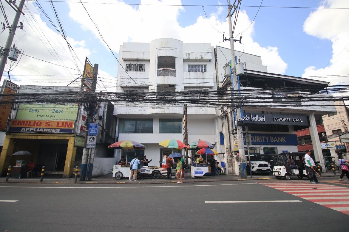 Shophouse for Sale in Kapasigan, Pasig, Metro Manila