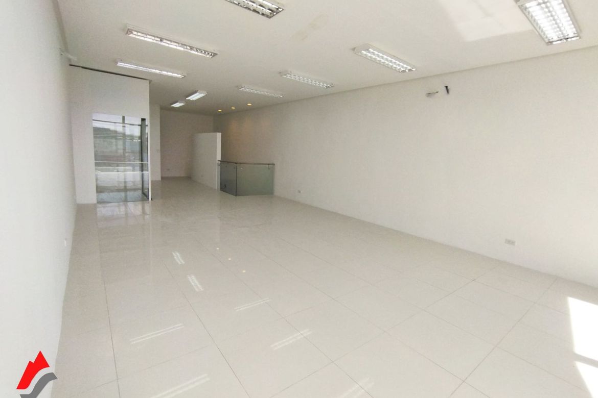 Shophouse for Sale in Laging Handa, Quezon City, Metro Manila near MRT-3 Kamuning – photo 3