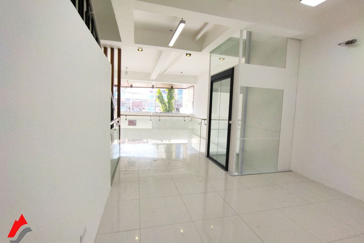 Shophouse for Sale in Laging Handa, Quezon City, Metro Manila near MRT-3 Kamuning – photo 5