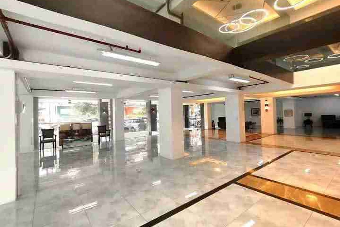 Shophouse for Sale in Laging Handa, Quezon City, Metro Manila near MRT-3 Kamuning – photo 6