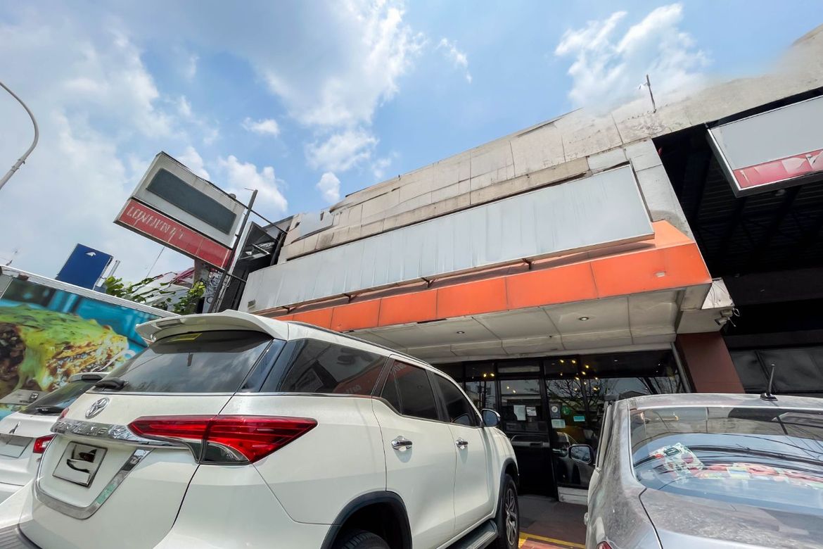 Shophouse for Sale in Loyola Heights, Quezon City, Metro Manila near LRT-2 Katipunan – photo 5
