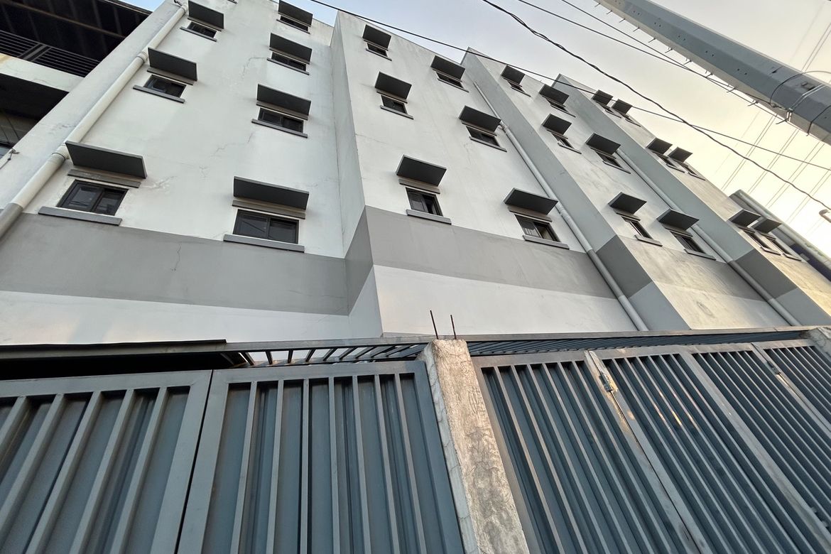 Shophouse for Sale in Makati, Makati City – photo 10
