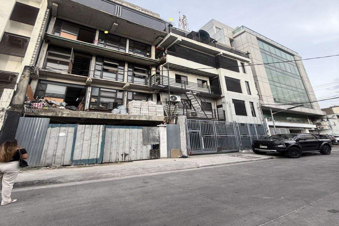 Shophouse for Sale in Makati, Metro Manila – photo 6