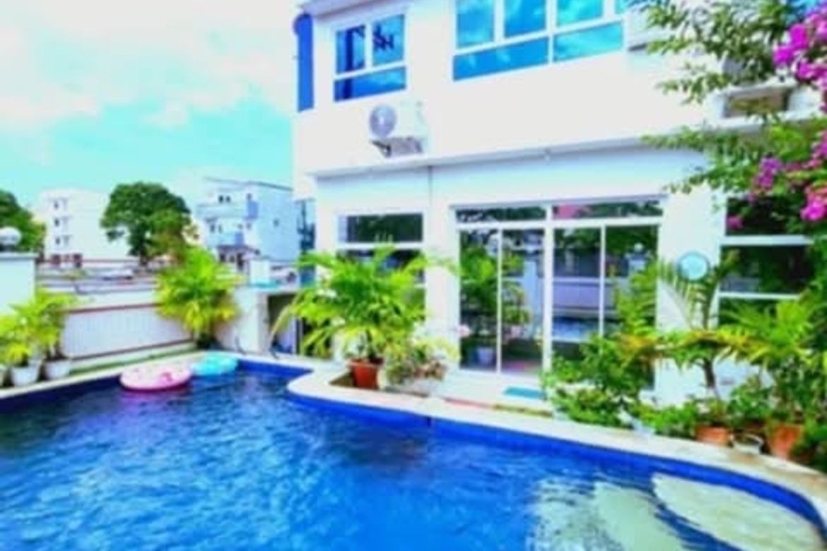 Shophouse for Sale in Marulas, Kawit, Cavite – photo 5