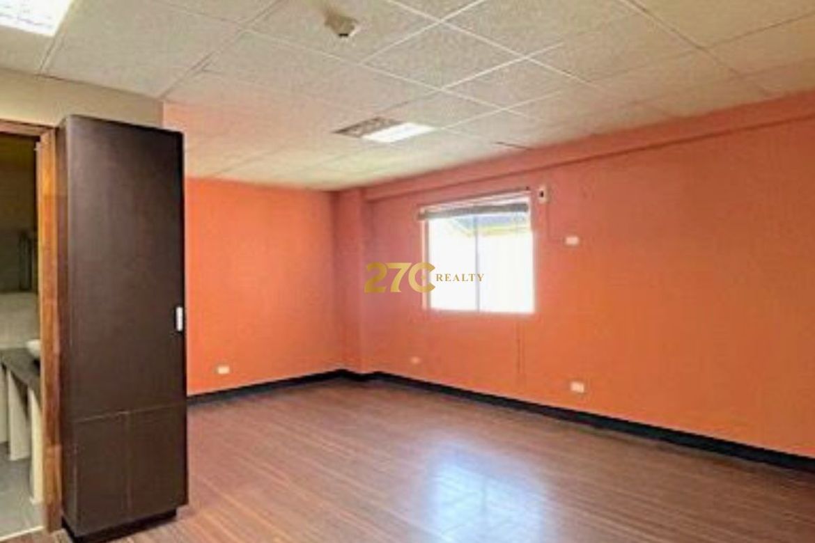 Shophouse for Sale in Palanan, Makati, Metro Manila – photo 5
