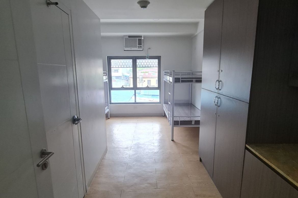 Shophouse for Sale in Palanan, Makati, Metro Manila – photo 2