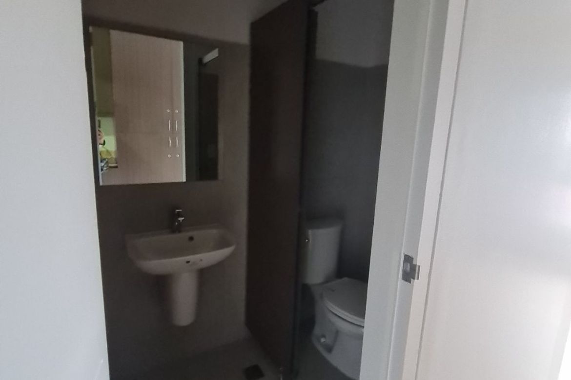 Shophouse for Sale in Palanan, Makati, Metro Manila – photo 8
