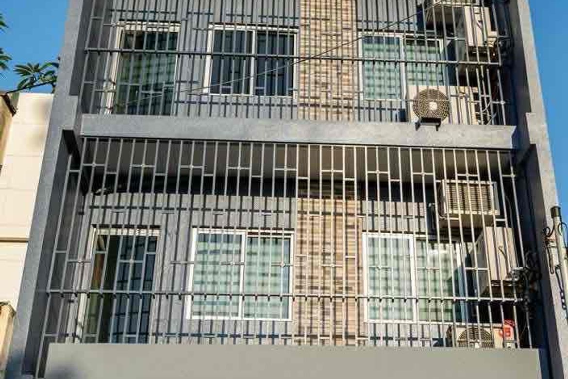 Shophouse for Sale in Palanan, Makati, Metro Manila