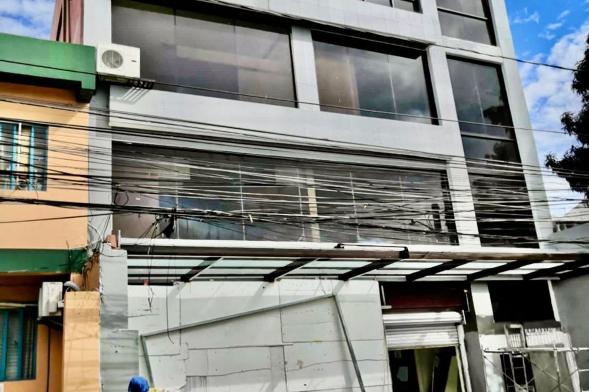 Shophouse for Sale in Plainview, Mandaluyong, Metro Manila near MRT-3 Boni