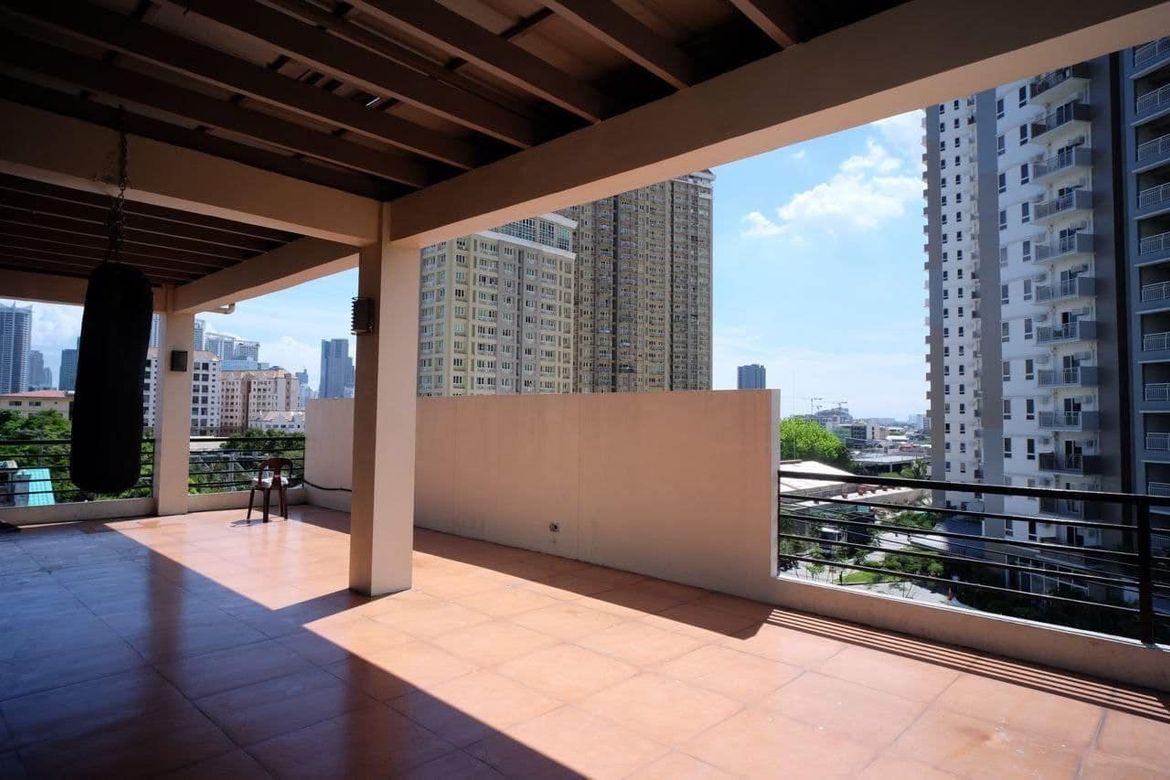 Shophouse for Sale in Plainview, Mandaluyong, Metro Manila near MRT-3 Boni – photo 2