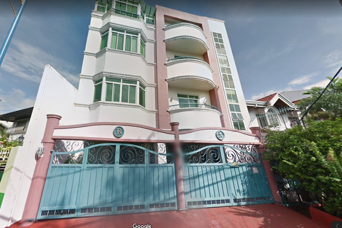 Shophouse for Sale in Poblacion, Mandaluyong, Metro Manila