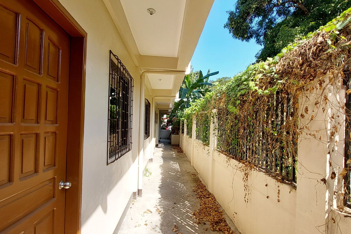 Shophouse for Sale in San Cornelio, Caba, La Union – photo 2
