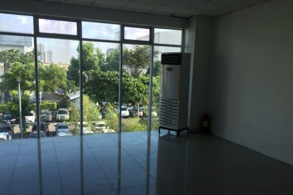 Shophouse for Sale in San Lorenzo, Makati, Metro Manila near MRT-3 Ayala – photo 2