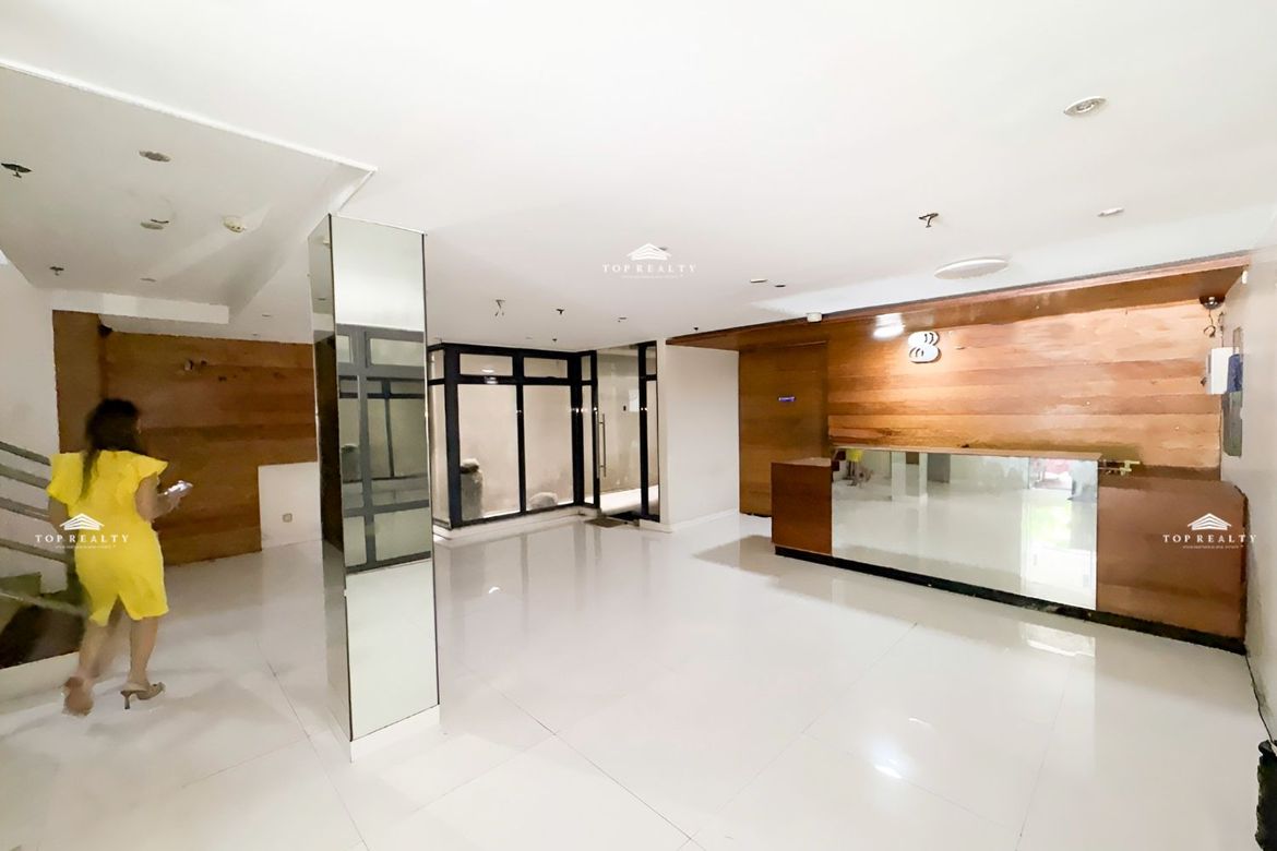 Shophouse for Sale in Santa Cruz, Makati, Metro Manila – photo 5