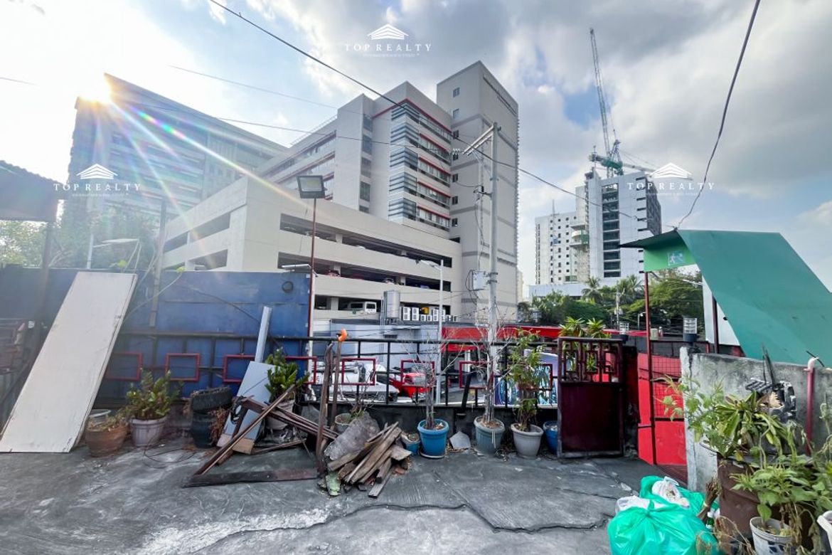Shophouse for Sale in Santa Cruz, Manila, Metro Manila near LRT-1 Tayuman – photo 4