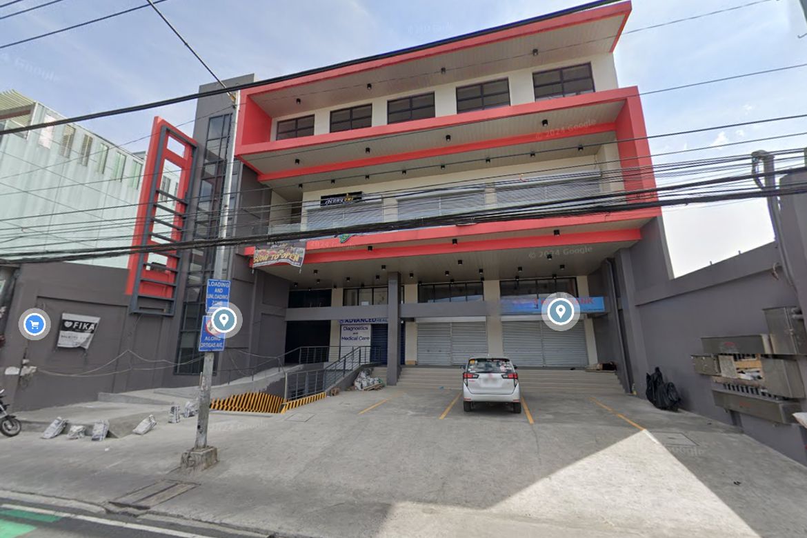 Shophouse for Sale in Santolan, Pasig, Metro Manila near LRT-2 Santolan
