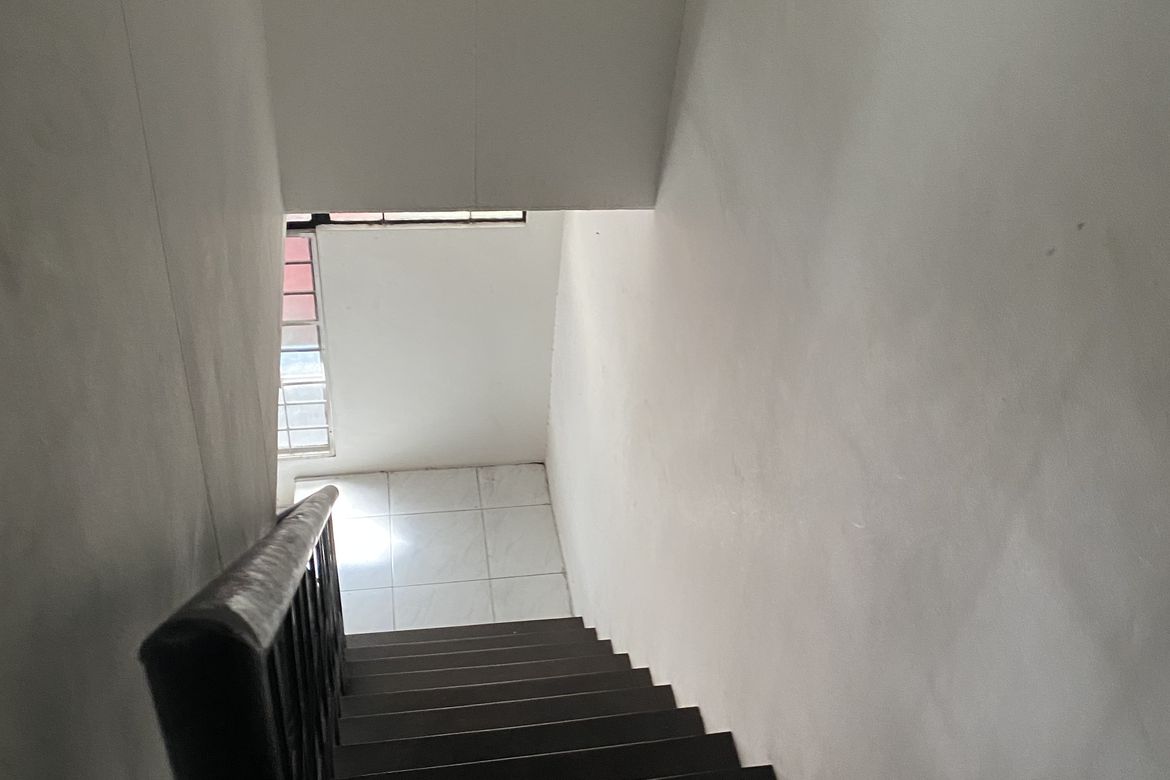 Shophouse for Sale in South Triangle, Quezon City, Metro Manila near MRT-3 Quezon Avenue – photo 5