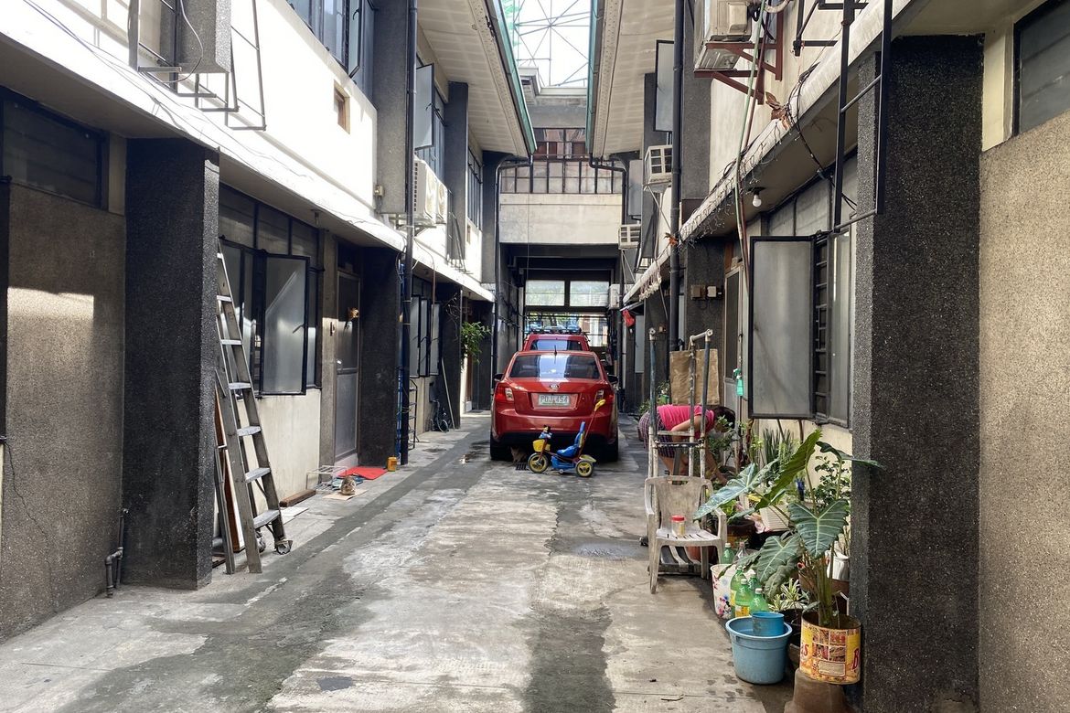 Shophouse for Sale in South Triangle, Quezon City, Metro Manila near MRT-3 Quezon Avenue – photo 7