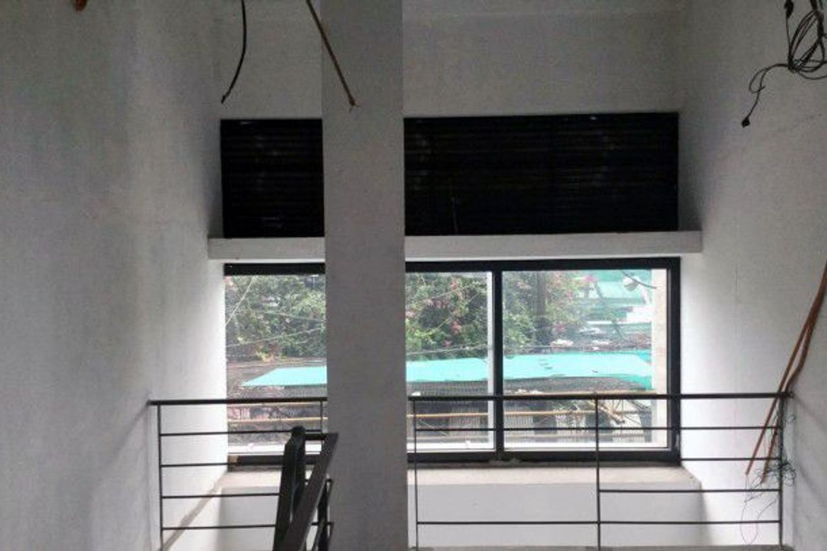 Shophouse for Sale in Urdaneta, Makati, Metro Manila near MRT-3 Buendia – photo 7