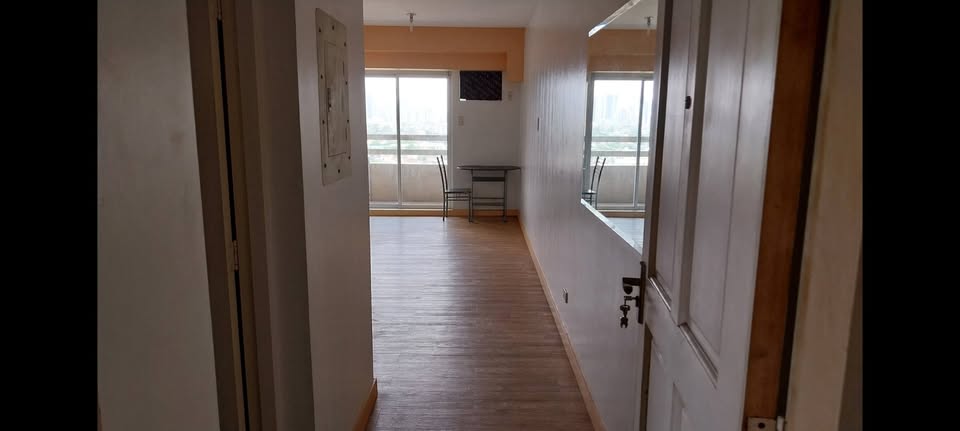 Studio Condo with Balcony for Rent at Illumina Residences, Sta. Mesa, Manila photo 2
