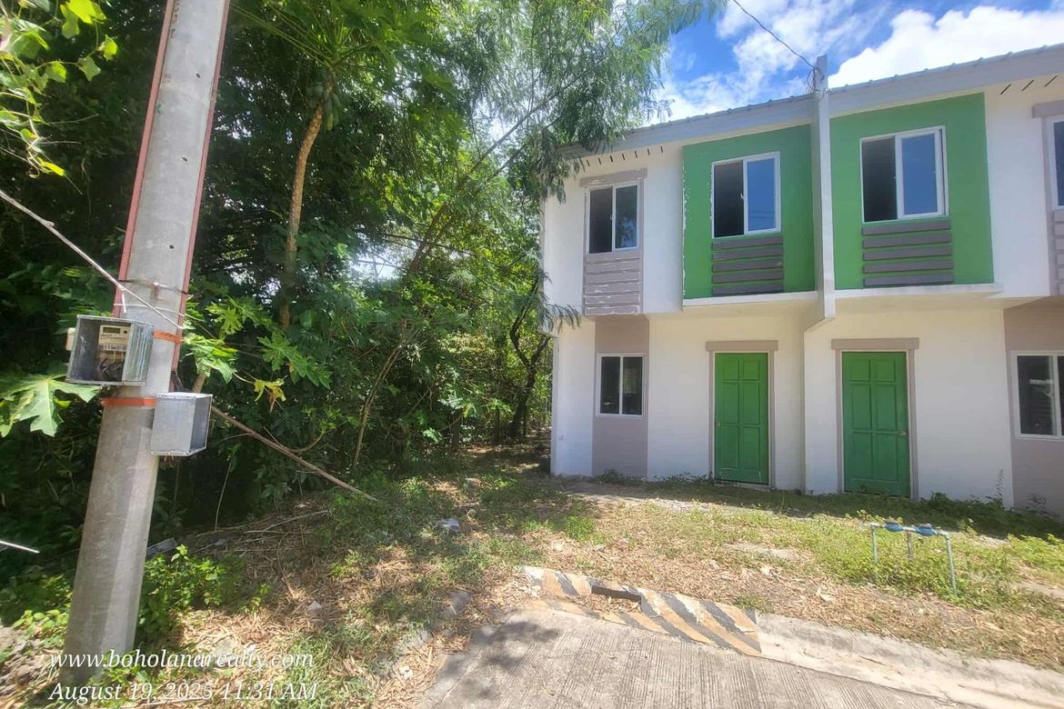 Townhouse for Sale in Dao, Dauis, Bohol – photo 2