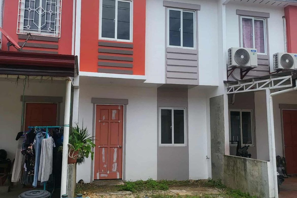 Townhouse for Sale in Dao, Dauis, Bohol