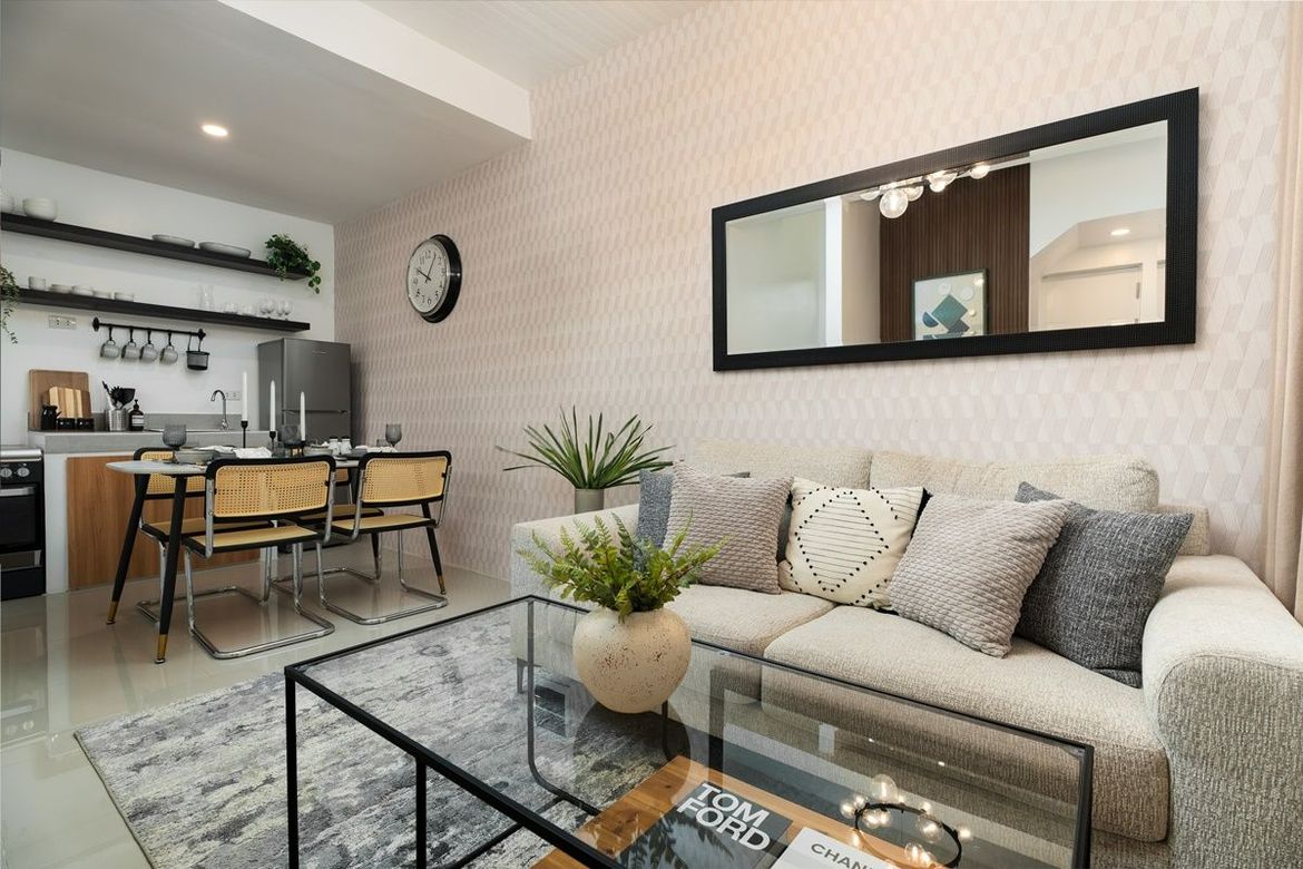 Townhouse for Sale in Easton Park, Macamot, Binangonan, Rizal
