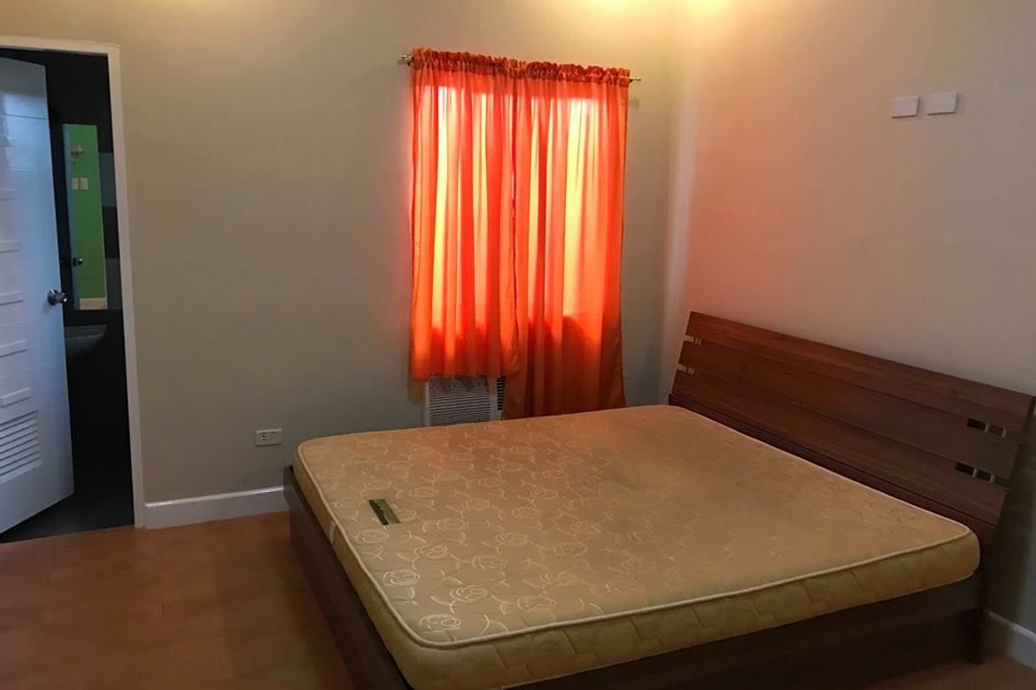 Townhouse for Sale in Malabanias, Angeles, Pampanga – photo 8