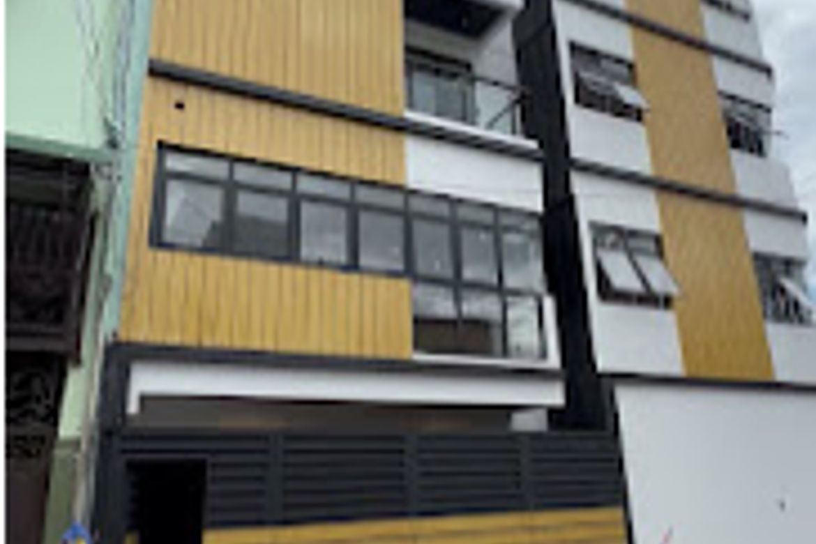 Townhouse for Sale in Malamig, Mandaluyong, Metro Manila near MRT-3 Boni