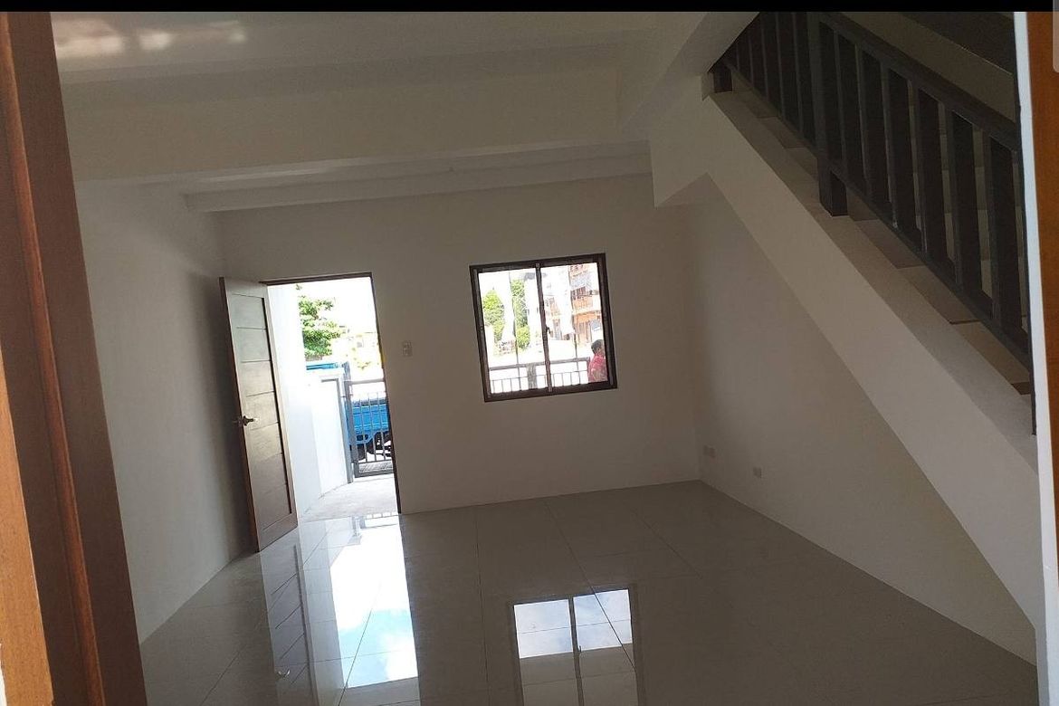 Townhouse for Sale in Manuyo Dos, Las Piñas, Metro Manila – photo 3