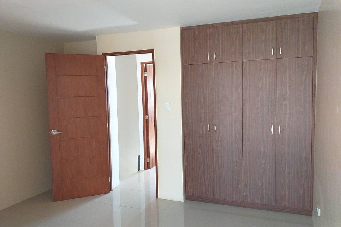 Townhouse for Sale in Manuyo Dos, Las Piñas, Metro Manila – photo 7