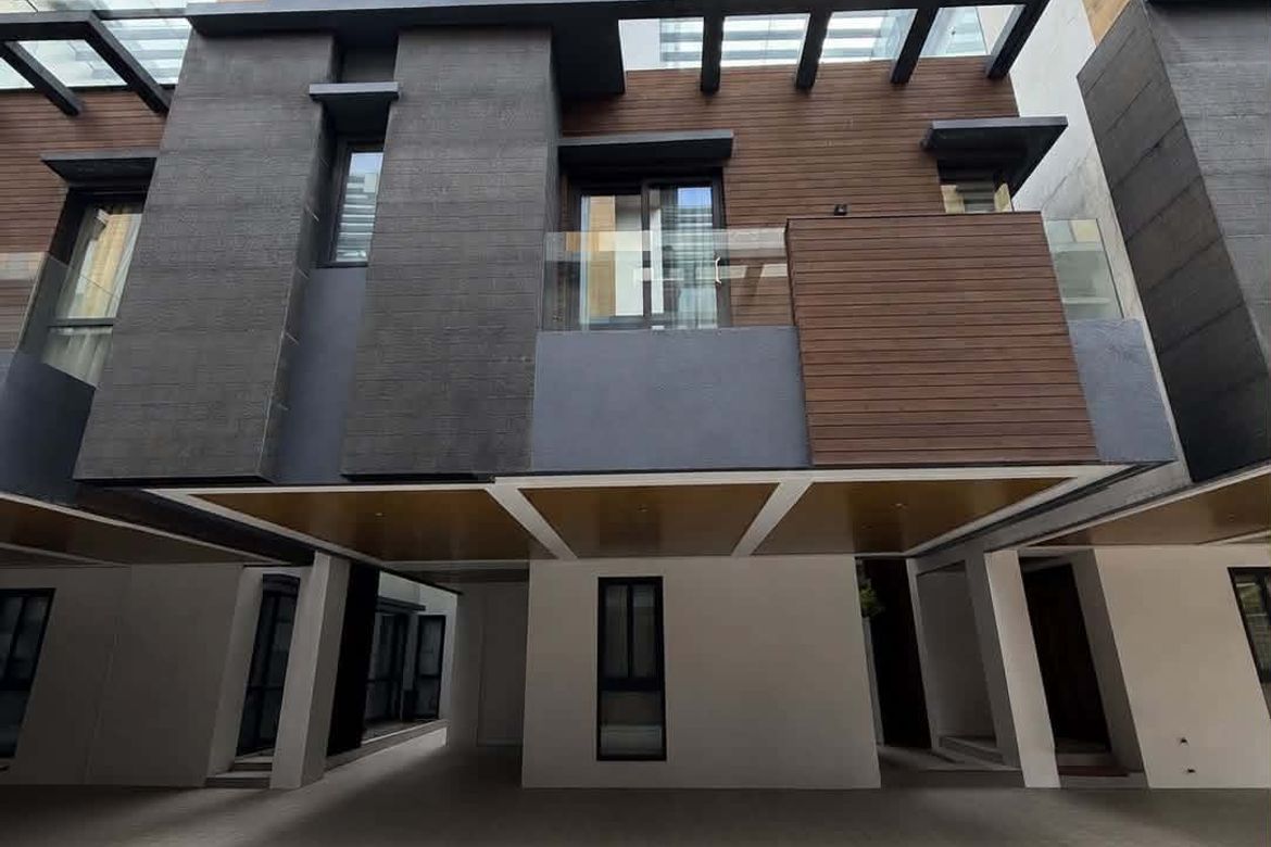 Townhouse for Sale in Mariana, Quezon City, Metro Manila near LRT-2 Gilmore – photo 2