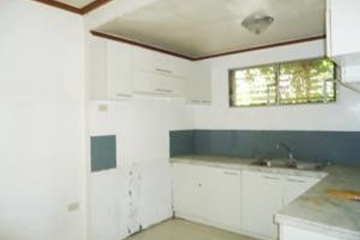Townhouse for Sale in Pag-Asa II, Imus, Cavite – photo 2