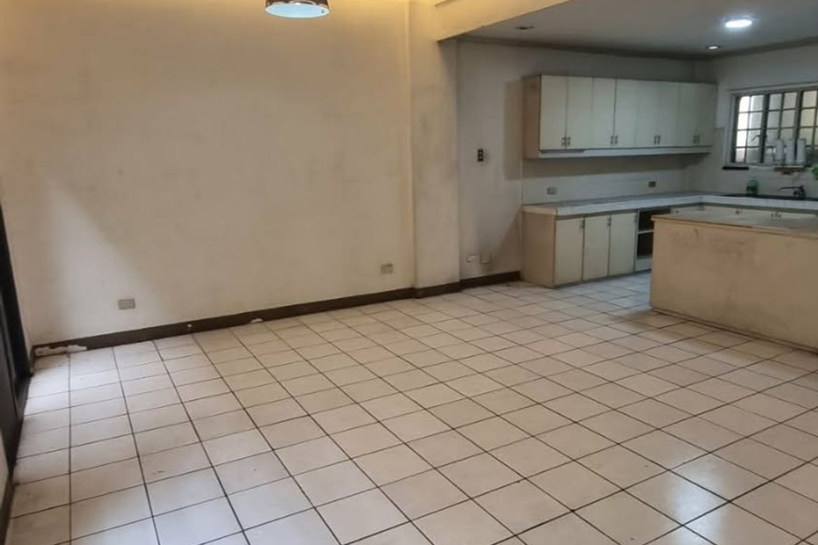 Townhouse for Sale in Santa Mesa, Manila, Metro Manila near LRT-2 V. Mapa – photo 4