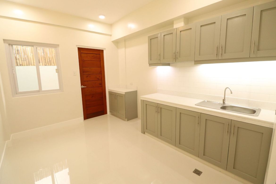 Townhouse for Sale in Ugong, Valenzuela, Metro Manila – photo 8