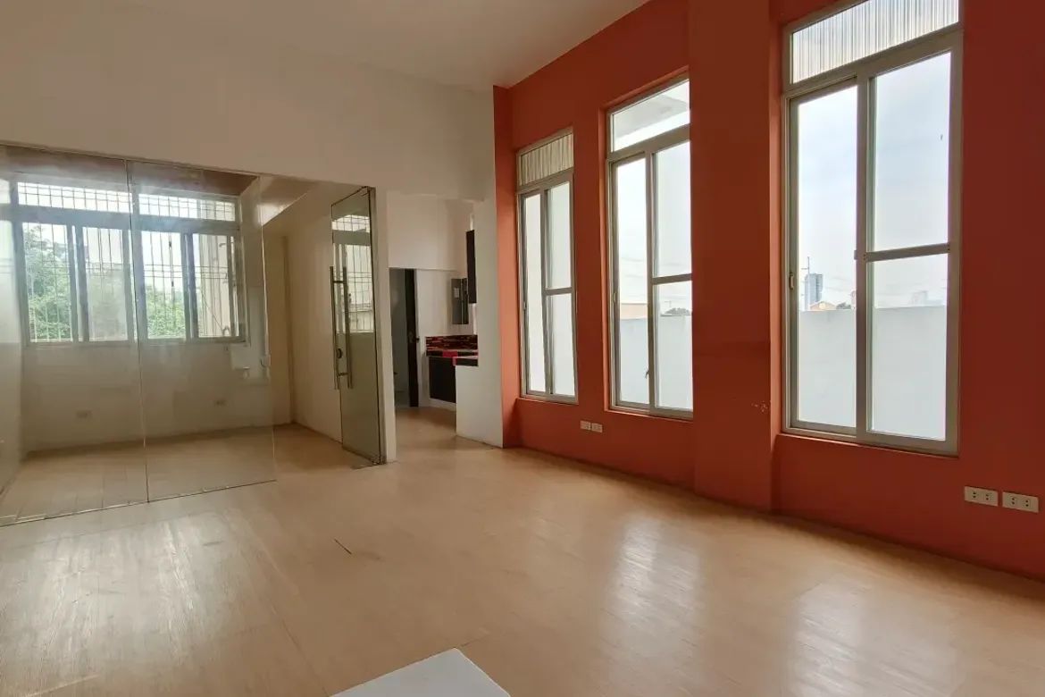 Villa for Sale in Poblacion, Makati, Metro Manila – photo 2