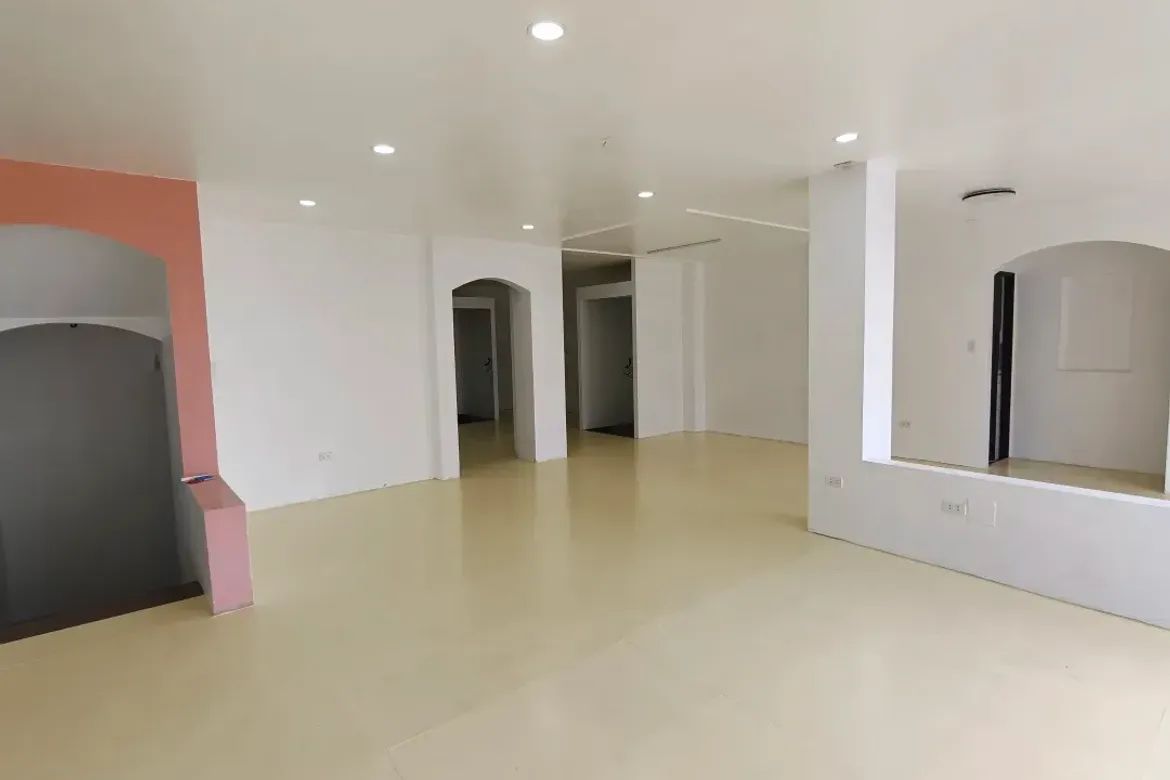 Villa for Sale in Poblacion, Makati, Metro Manila – photo 7