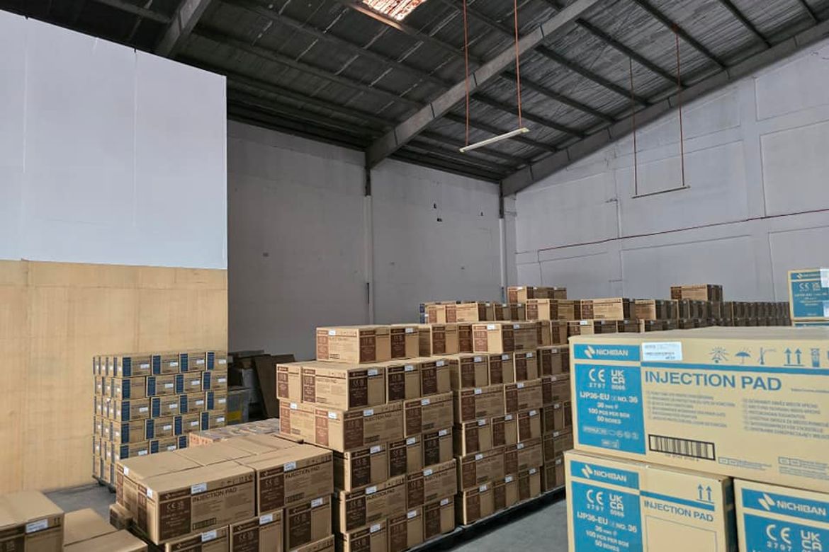 Warehouse / Factory for Rent in Barangay 97, Pasay, Metro Manila near MRT-3 Taft Avenue photo 2