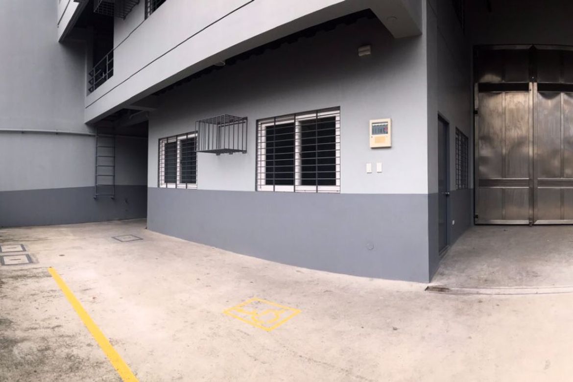 Warehouse / Factory for Rent in Central, Quezon City, Metro Manila photo 3