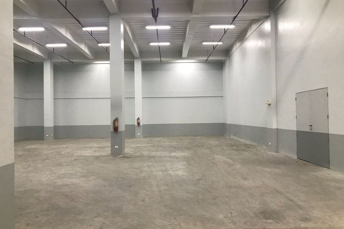 Warehouse / Factory for Rent in Central, Quezon City, Metro Manila photo 5