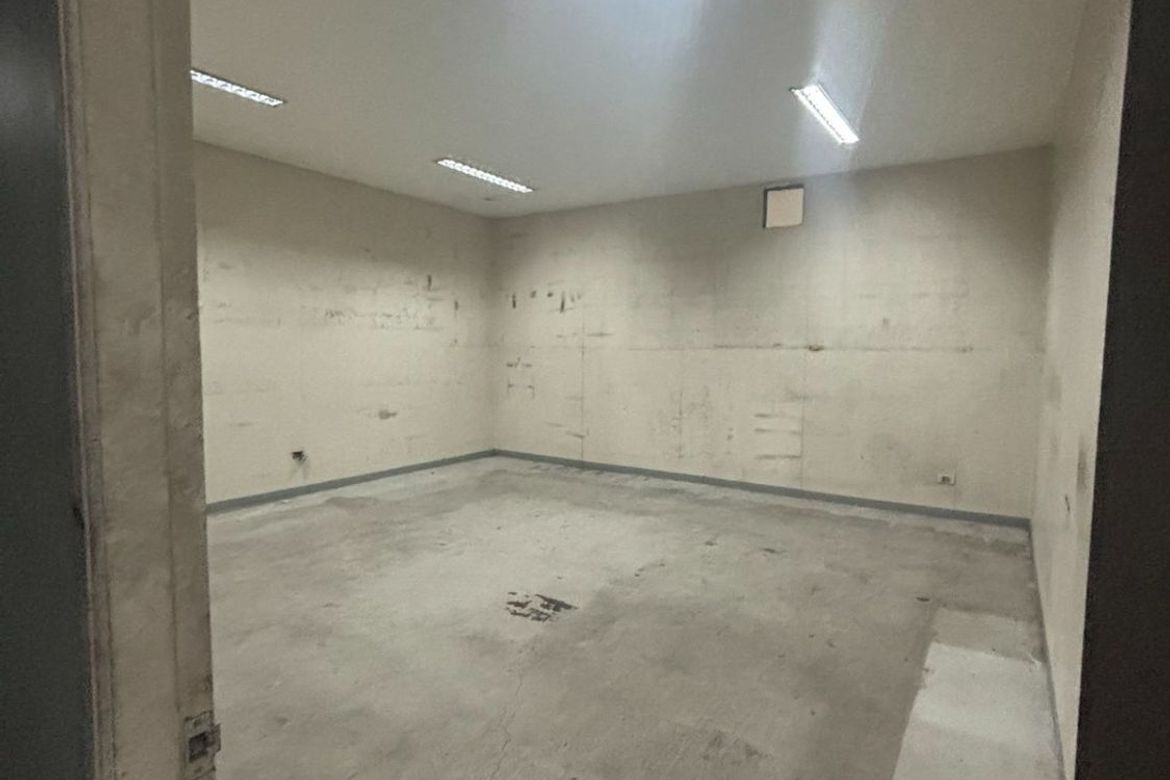 Warehouse / Factory for Rent in Pio Del Pilar, Makati, Metro Manila photo 7