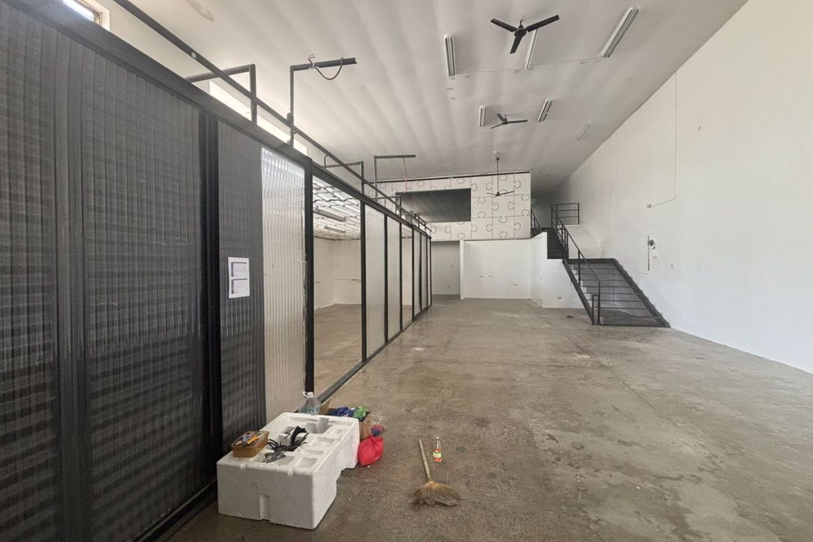 Warehouse / Factory for Rent in Pio Del Pilar, Makati, Metro Manila