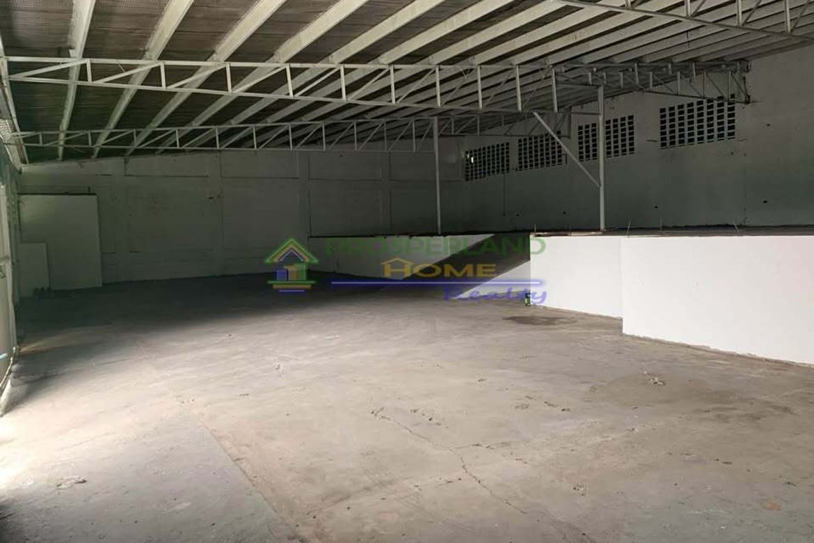 Warehouse / Factory for Rent in San Nicolas, Pasig, Metro Manila photo 2