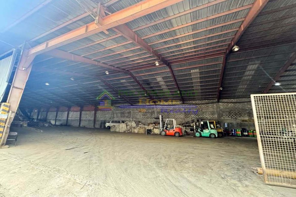 Warehouse / Factory for Rent in San Nicolas, Pasig, Metro Manila photo 6