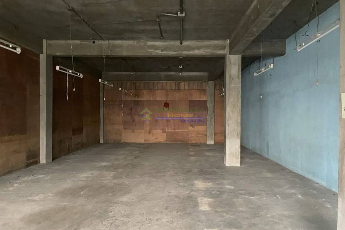 Warehouse / Factory for Rent in San Nicolas, Pasig, Metro Manila photo 8
